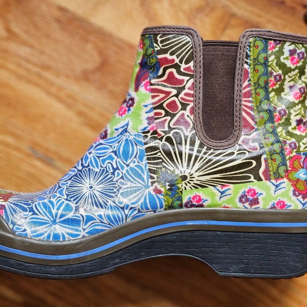 Dansko Rain Booties. Great Pattern. - image 4